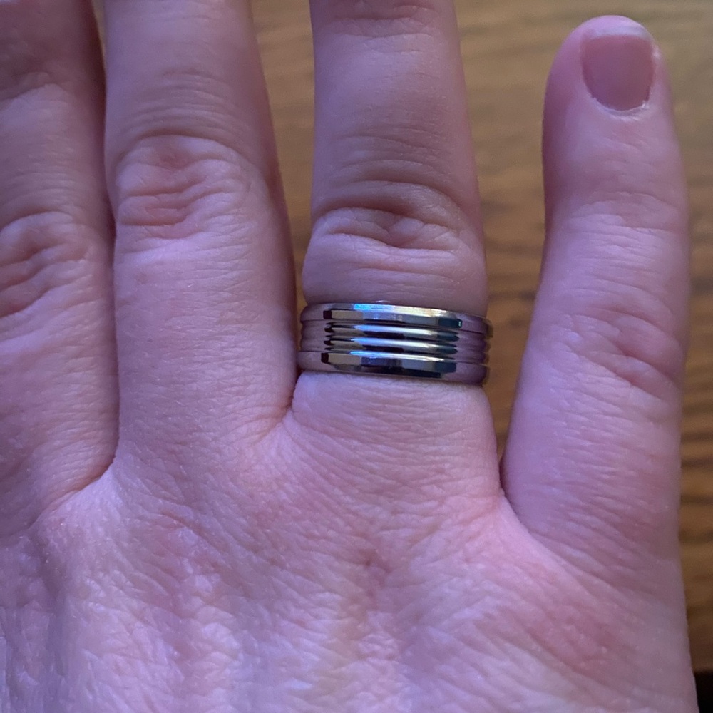 Mens size 9 Silver Band Ring